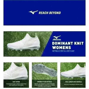 Women's softball cleat